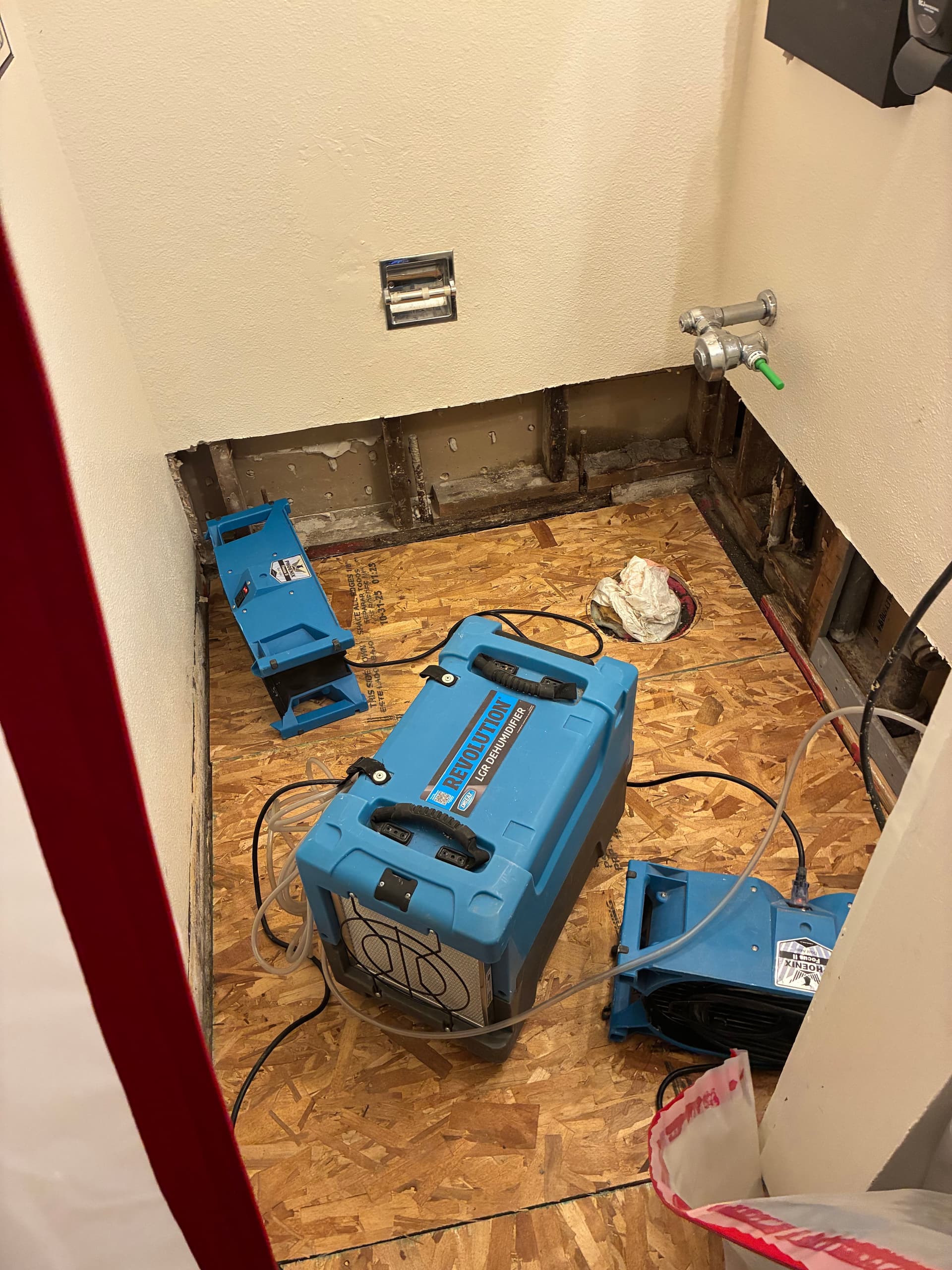 24/7 Emergency Water Damage Restoration in Southwest Washington & Portland Metro | Procoat Construction & Restoration image