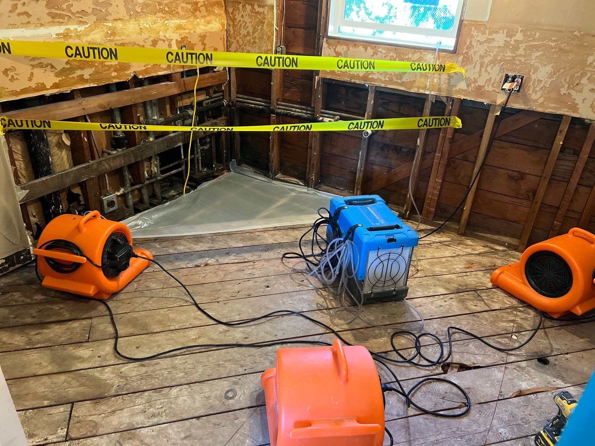 Gallery photos for Full-Scale Water Damage Cleanup and Rebuild in Vancouver WA: Image #2